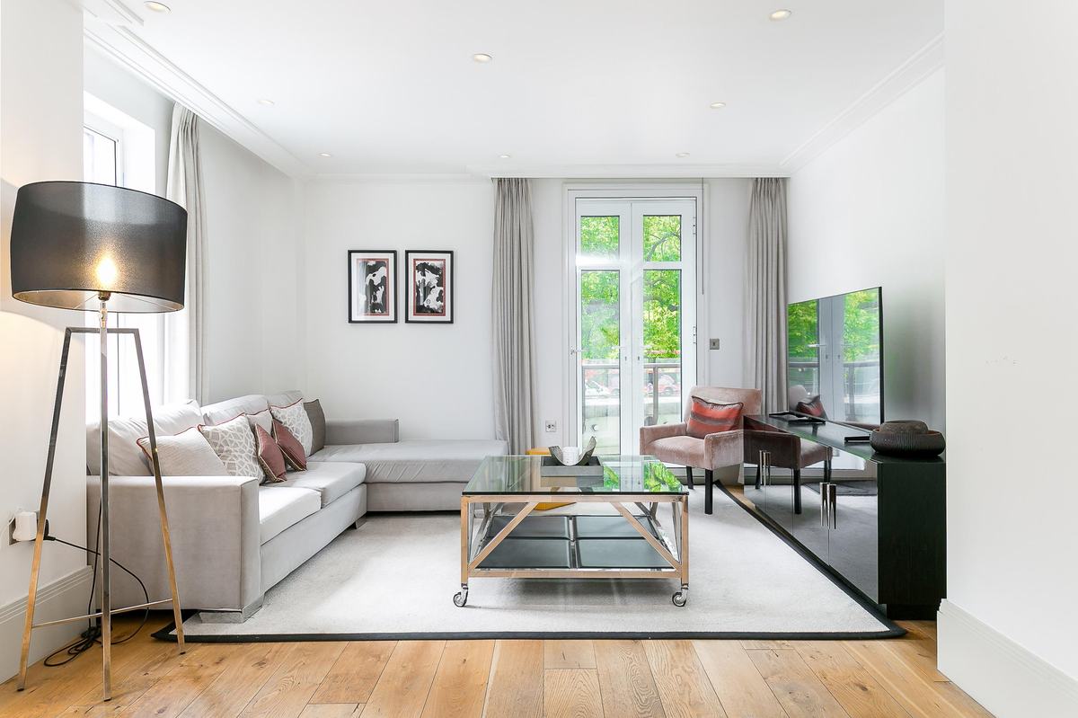 Fountain House, Park Lane, garden view living room